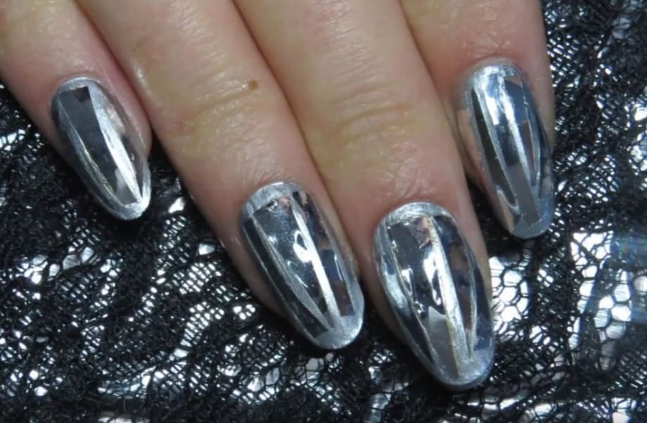 Shattered Glass Mirror Nail Art Tutorial