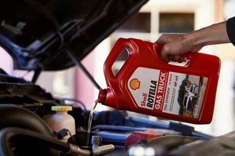 Shell Lubricants Offers Gas Truck Engine Oil
