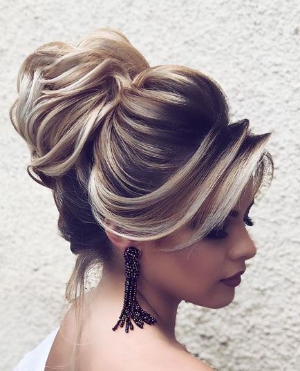 The Next Big Trends in Bridal Styling Hail from Russia