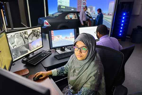 Researchers Simulate Longer Truck Platoons