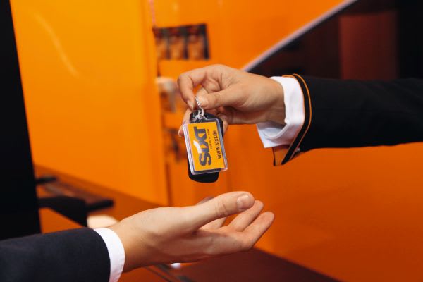 Sixt Acquires 10 Former Advantage Locations 