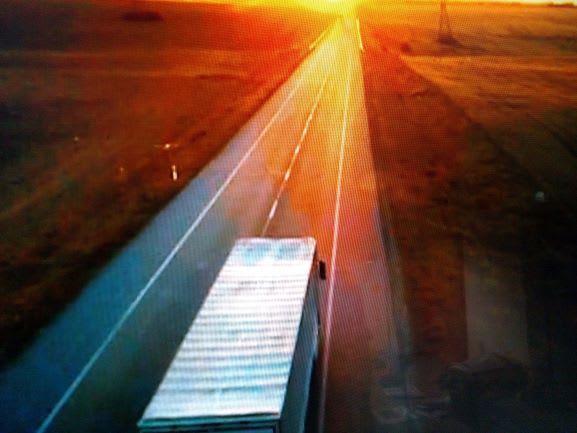 Lawyer’s Sloppy Spot Switches Vehicles and Scenes