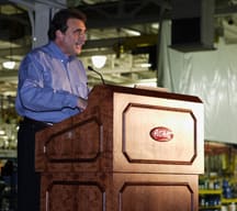 Peterbilt’s Denton Manufacturing Facility Celebrates Silver Anniversary