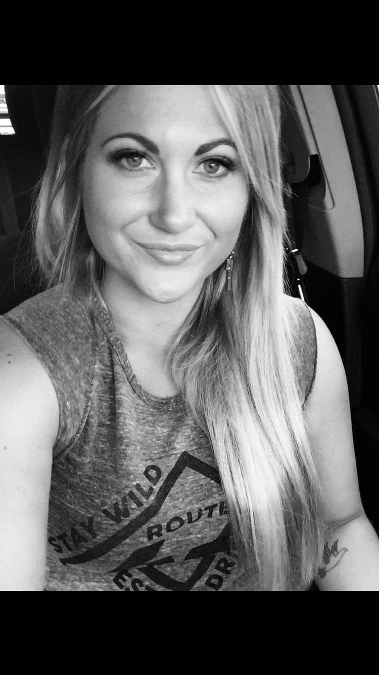Social Superstar: @LindseyBenitez and Her Beautiful #InstaHair