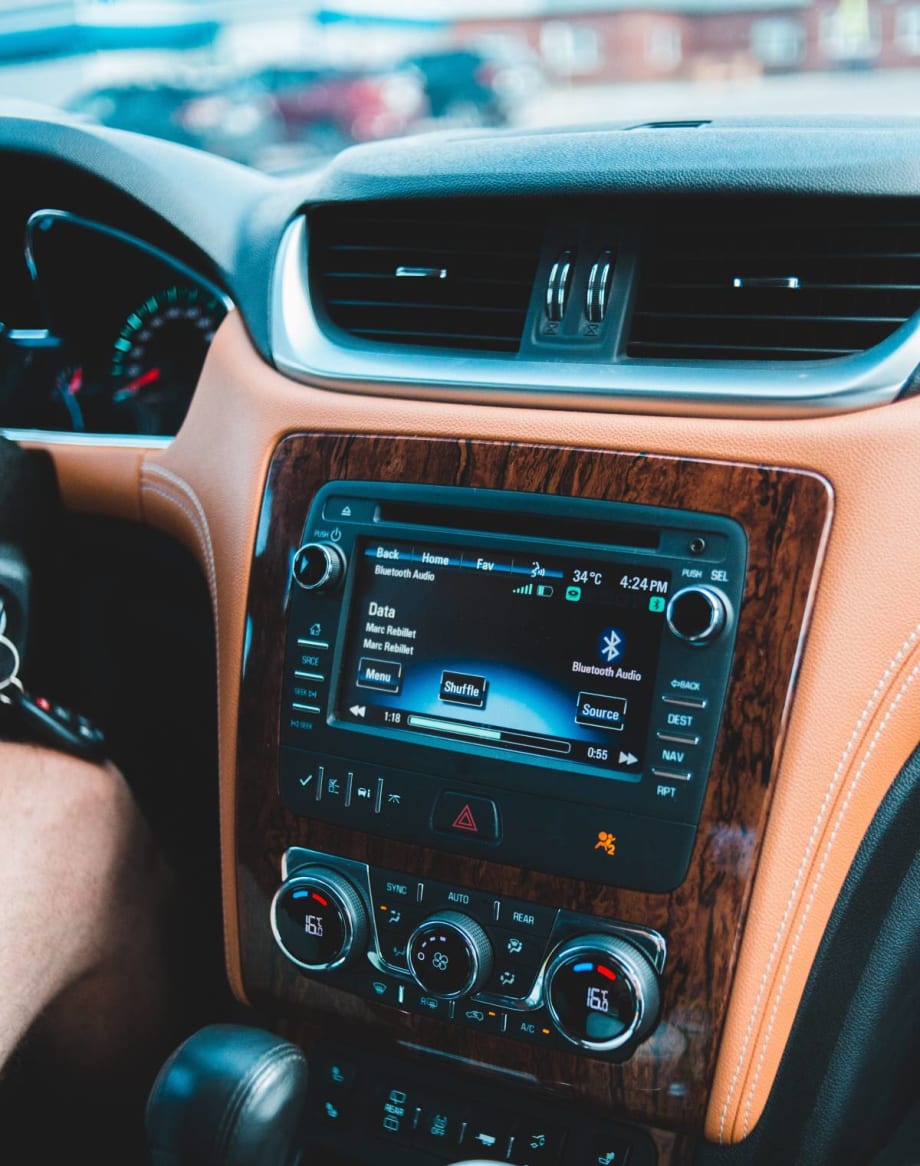 Some New Tech Ups the Chances for Distracted Driving