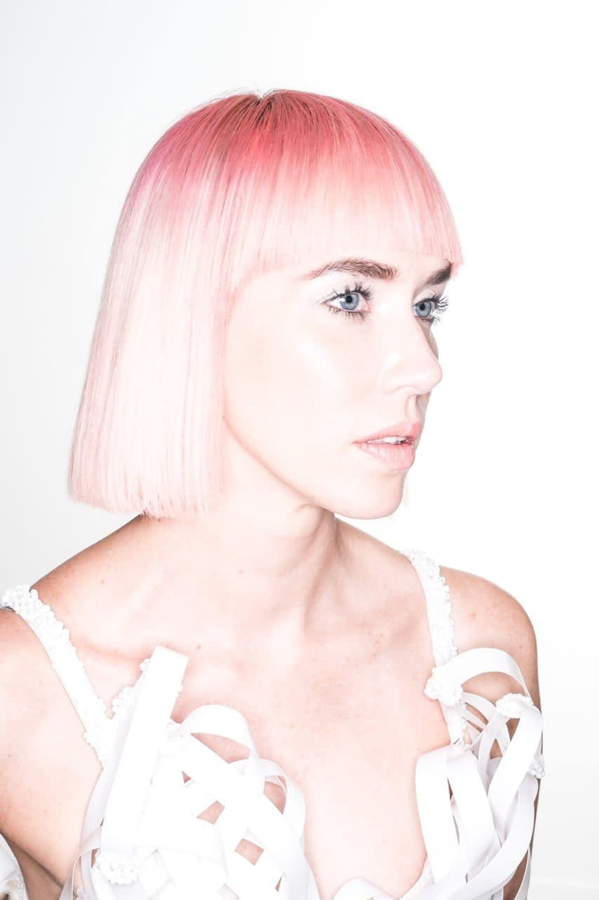 FORMULA: Pale Pink To Pale Peach Color Melt