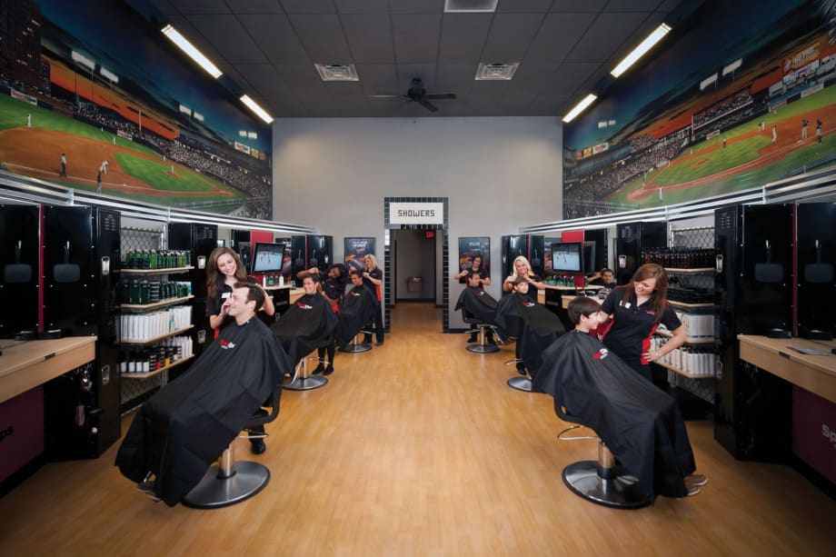 5 Strategies to Improve Your Male Clients' Salon Experience