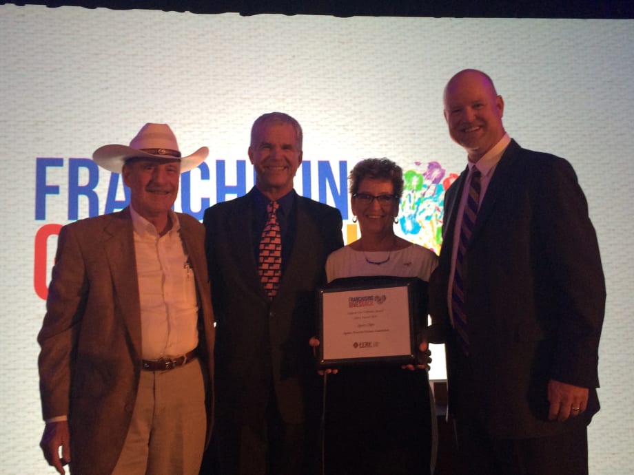 Sport Clips Receives a Support Our Veterans Award