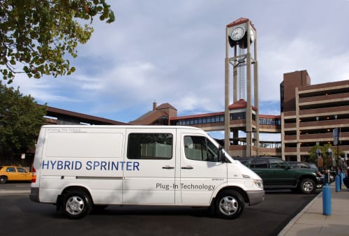 DaimlerChrysler Testing Plug-In Hybrid Vehicles