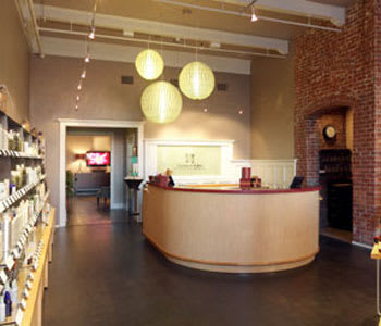 Salon of Distinction: Square One Salon