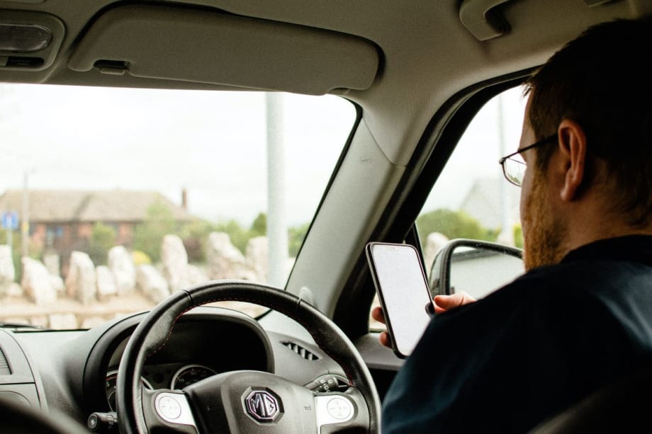 State Lawmakers Aim to Eliminate Distracted Driving 
