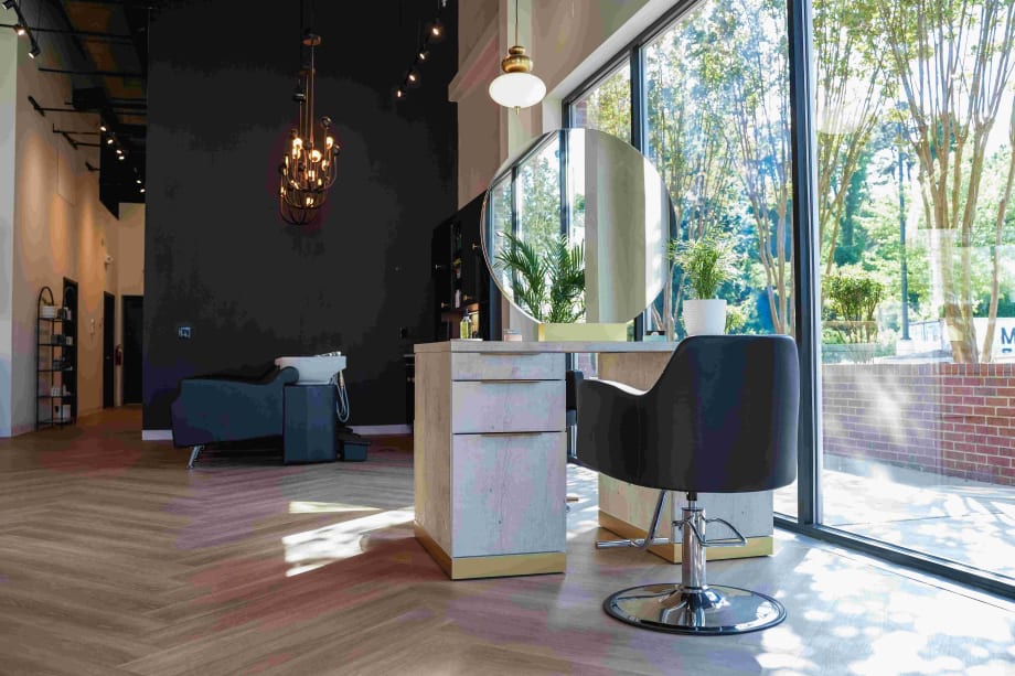 Jade Salon station