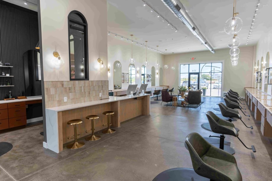 A Modern, Luxury, Homey Vibe in Eastern Iowa