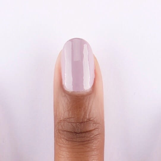 Nail How-To: Plaid Holiday Manicure