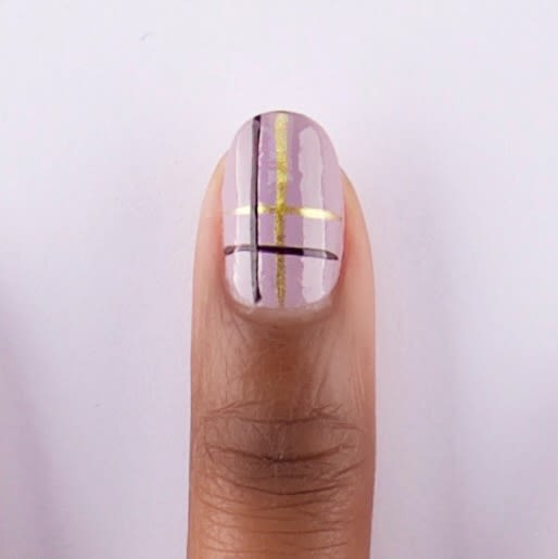 Nail How-To: Plaid Holiday Manicure