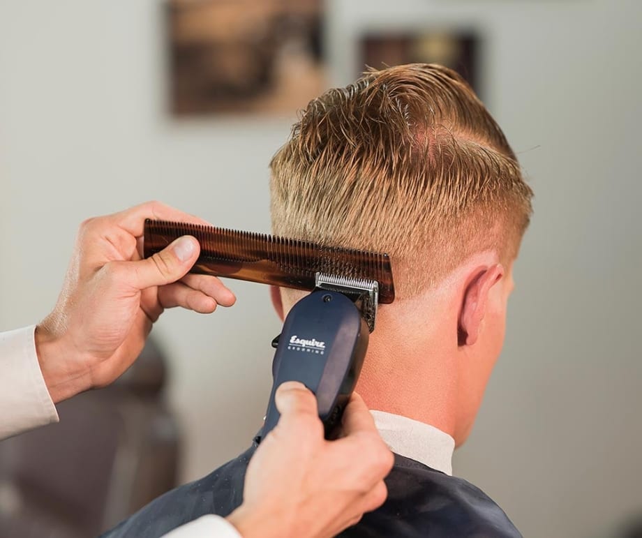 HOW-TO: Pompadour With Volume, Light-Hold and Medium-Shine