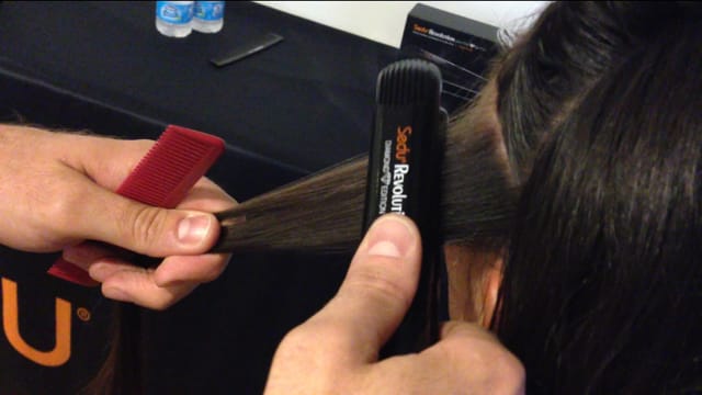 HOW TO Create a Vintage S Wave With a Flat Iron