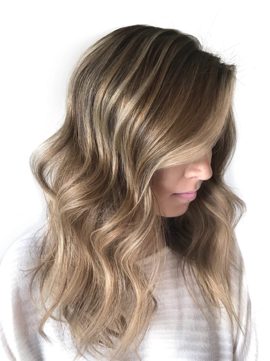 HOW-TO: Create Cool Girl Balayage with Clay Lightener 