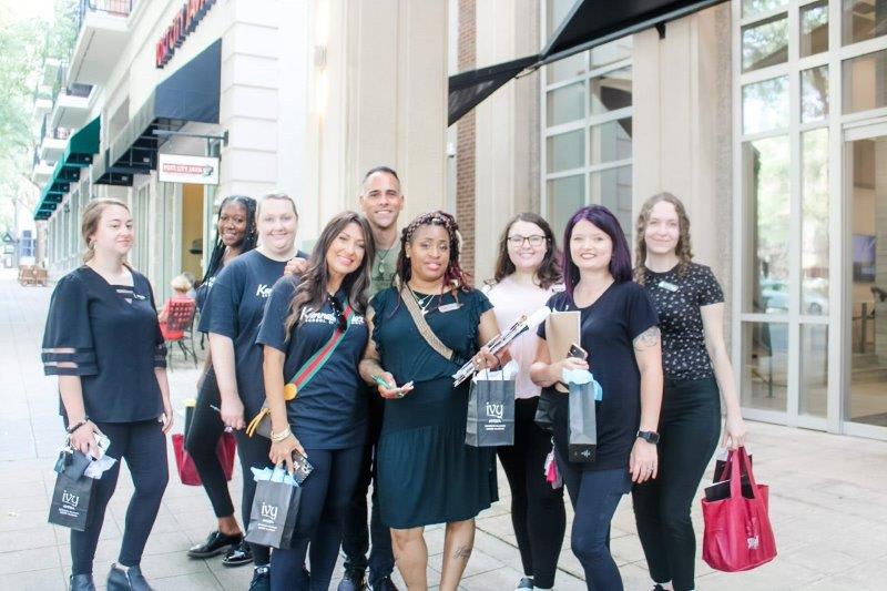 How to Organize a Salon Crawl