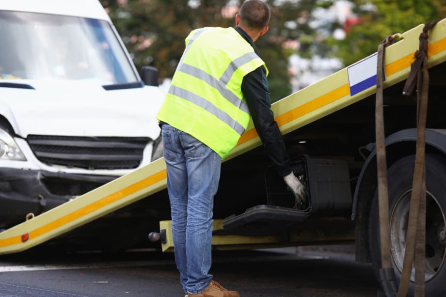 Study Looks at What Makes Drivers “Move Over” and Save Road Workers’ Lives