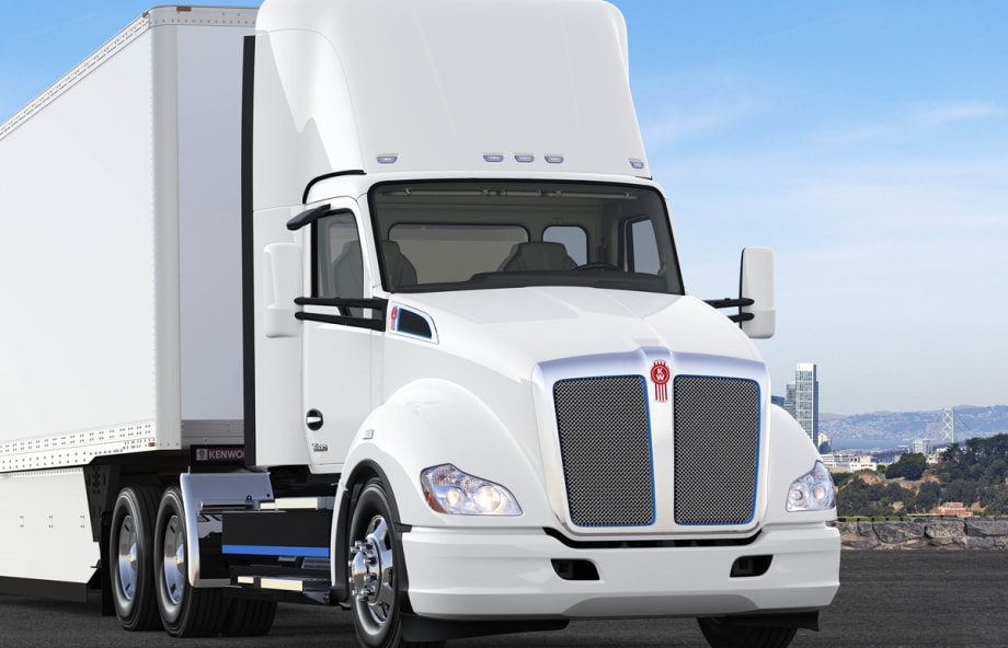 Camionnage CP First to Order Kenworth T680E EV in Canada