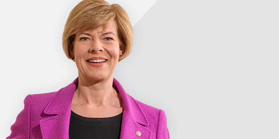 Senators Reintroduce Legislation to Support Women in Trucking