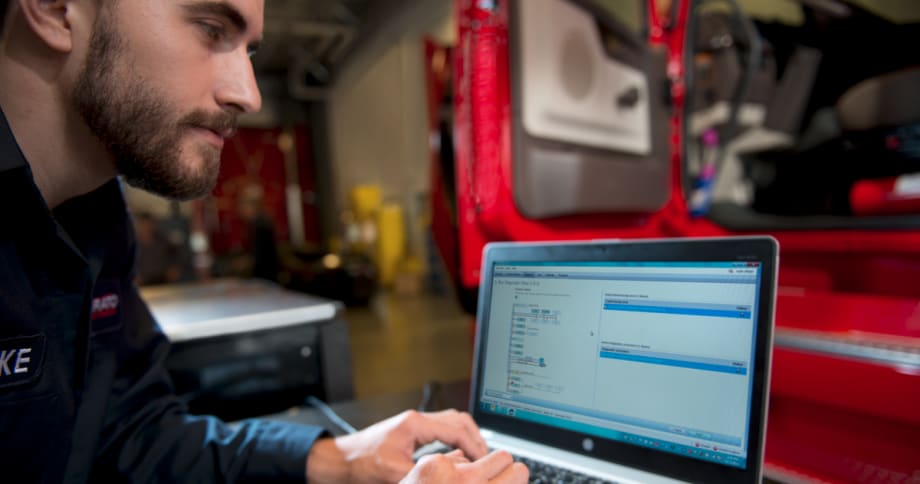 12 Dos and Don’ts of Buying Truck Parts Online