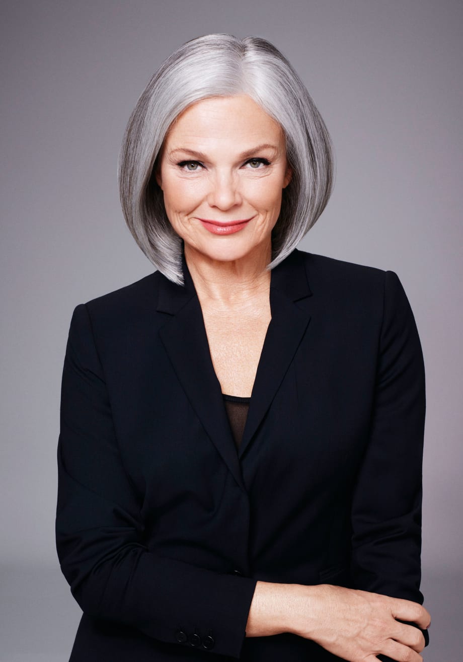The Silver Glory Trend: 4 White Looks That Emphasize Silver Accents & Gray Tones