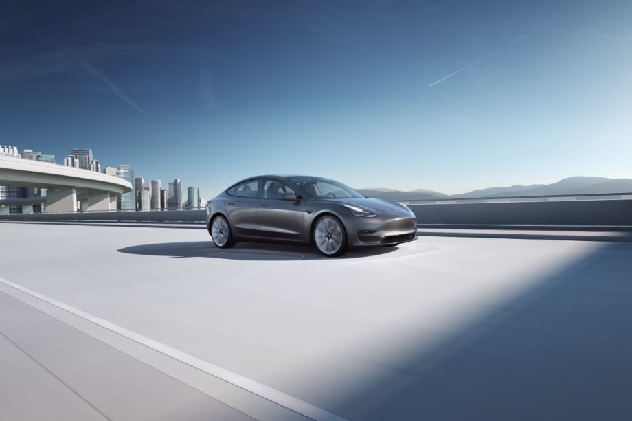 Tesla Adds Dashboard-Mounted Video Games to its Cars