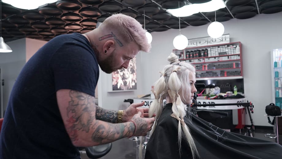 NEW TREND: Psychedelic Tie-Dye Haircolor Technique