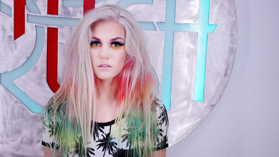 NEW TREND: Psychedelic Tie-Dye Haircolor Technique
