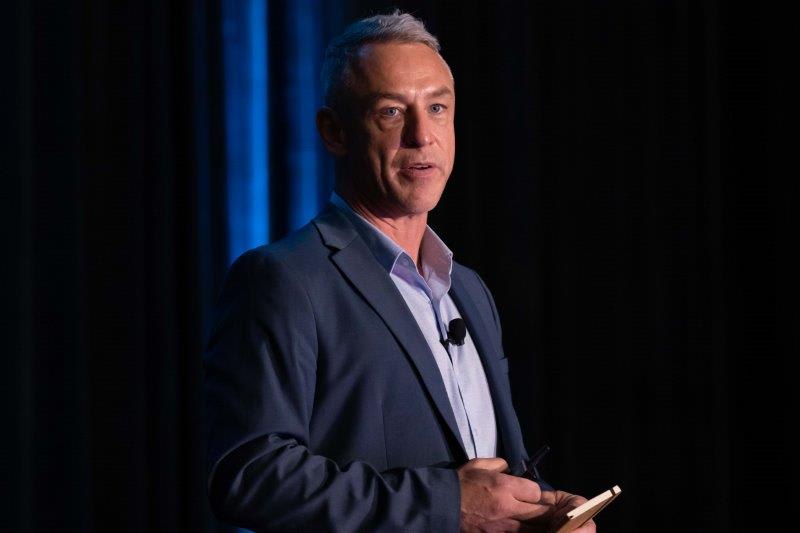 Data-Driven Salon Summit Dives into Metrics while Reuniting Peers