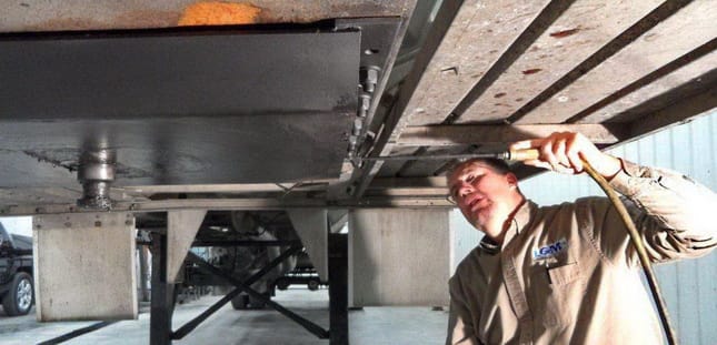 'Encapsulated Upper Coupler' prevents internal corrosion danger, trucker-inventor claims