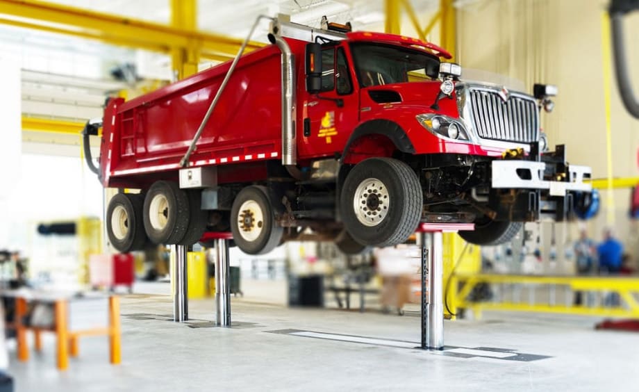 Choose the Right Lift for your Fleet