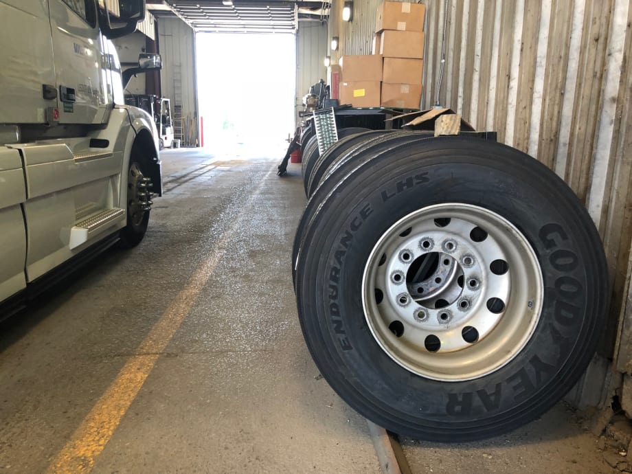 How to Test Truck Tires in Your Fleet