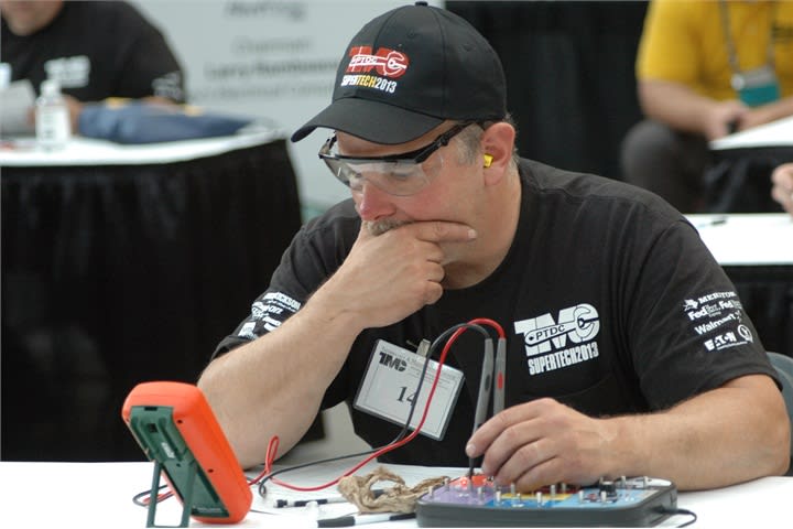 Trailer Technicians Added to TMC National Skills Competition