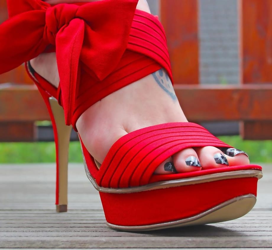 A Guide to Ingrown Nails with Dr. Dana Stern