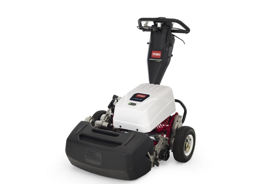 Toro Debuts Greensmaster e1021 All-Electric Mower