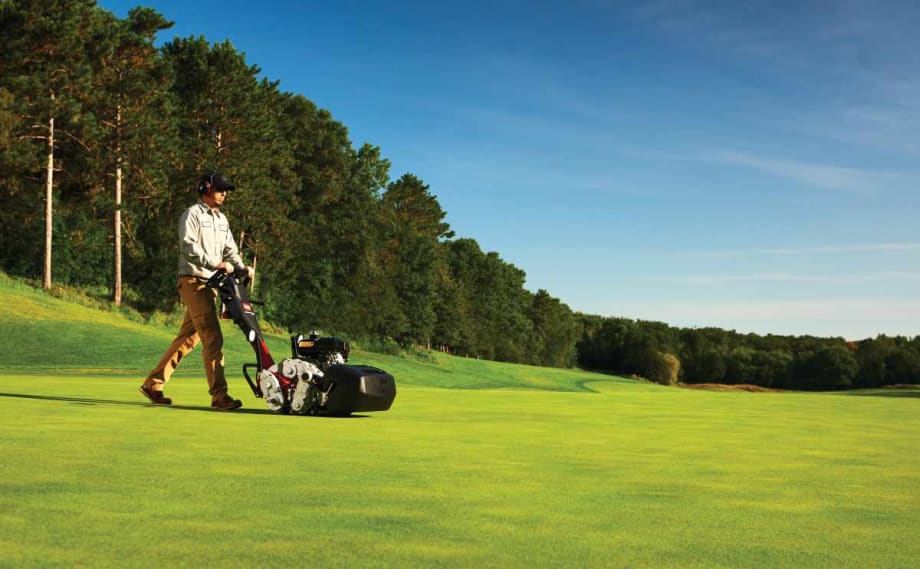 Toro Greensmaster 1000 Series Eliminates Mowing Variability