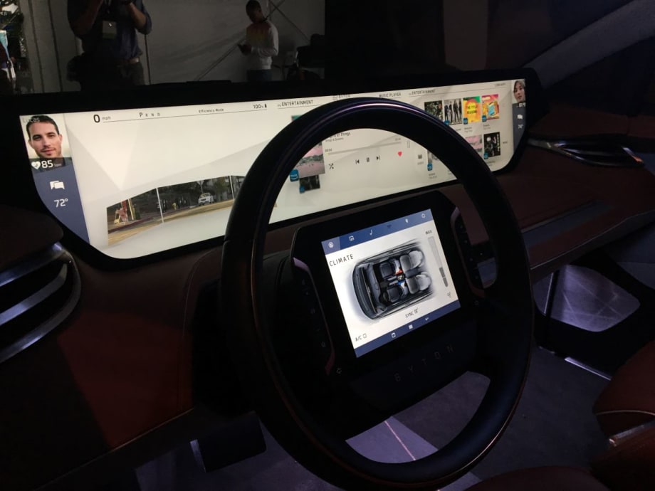 Touchscreens Contribute to Distracted Driving