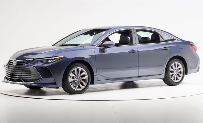 Toyota Avalon Captures IIHS Top Safety Award