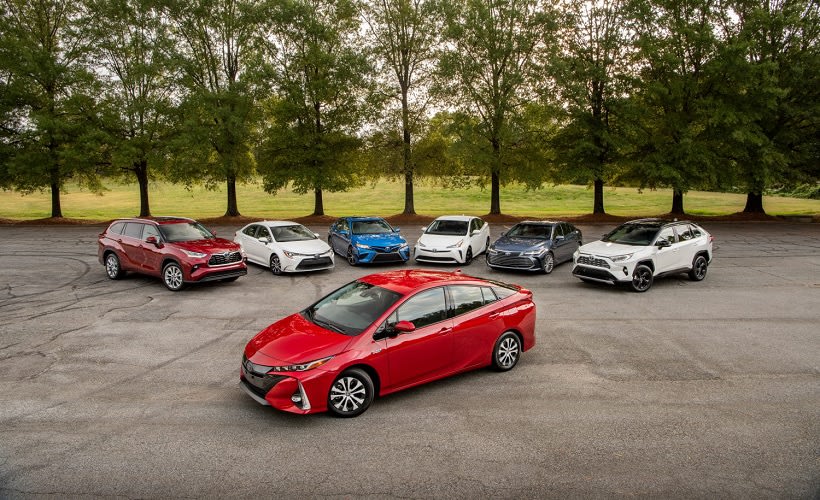 Toyota Extends Hybrid Battery Warranty