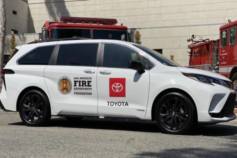 Toyota Helps Los Angeles FD Mobilize COVID-19 Vaccine Efforts