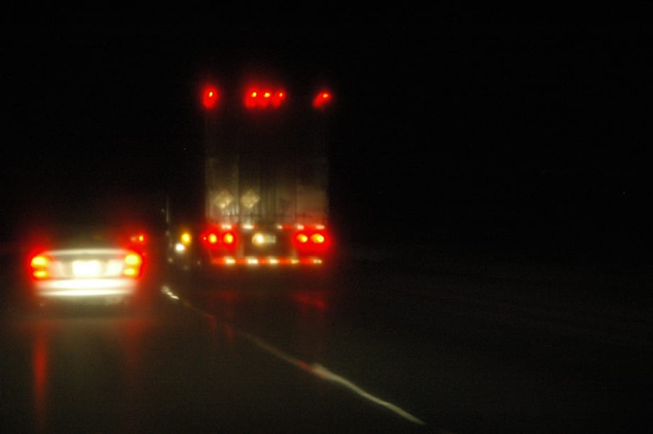 How a Tanker Fleet is Using Unorthodox Trailer Lighting to Fight Rear-End Collisions