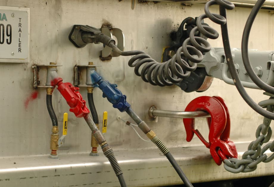 Maintaining Trailer Electrical Systems