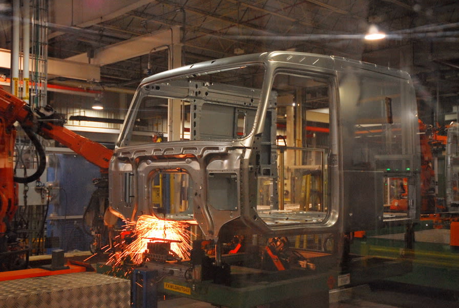 Trucking-Related Manufacturers Idle Production Facilities Due to COVID-19