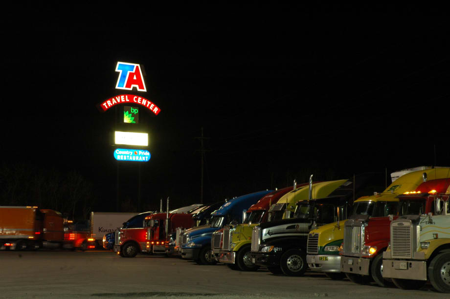 Bipartisan Truck Parking Bill Introduced in House 