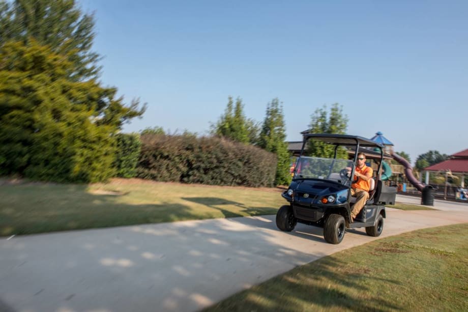 Textron Showcases Battery Features on 800 Elite Lithium