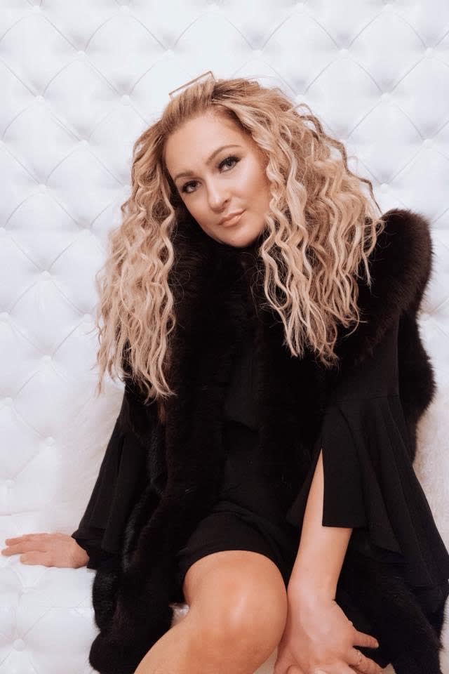 STAMP 2019: Twiggs Gives Clients Celebrity Looks on a Local Television Appearance