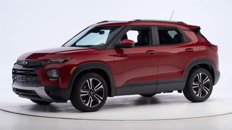 Two Small SUVs Snag IIHS Safety Awards